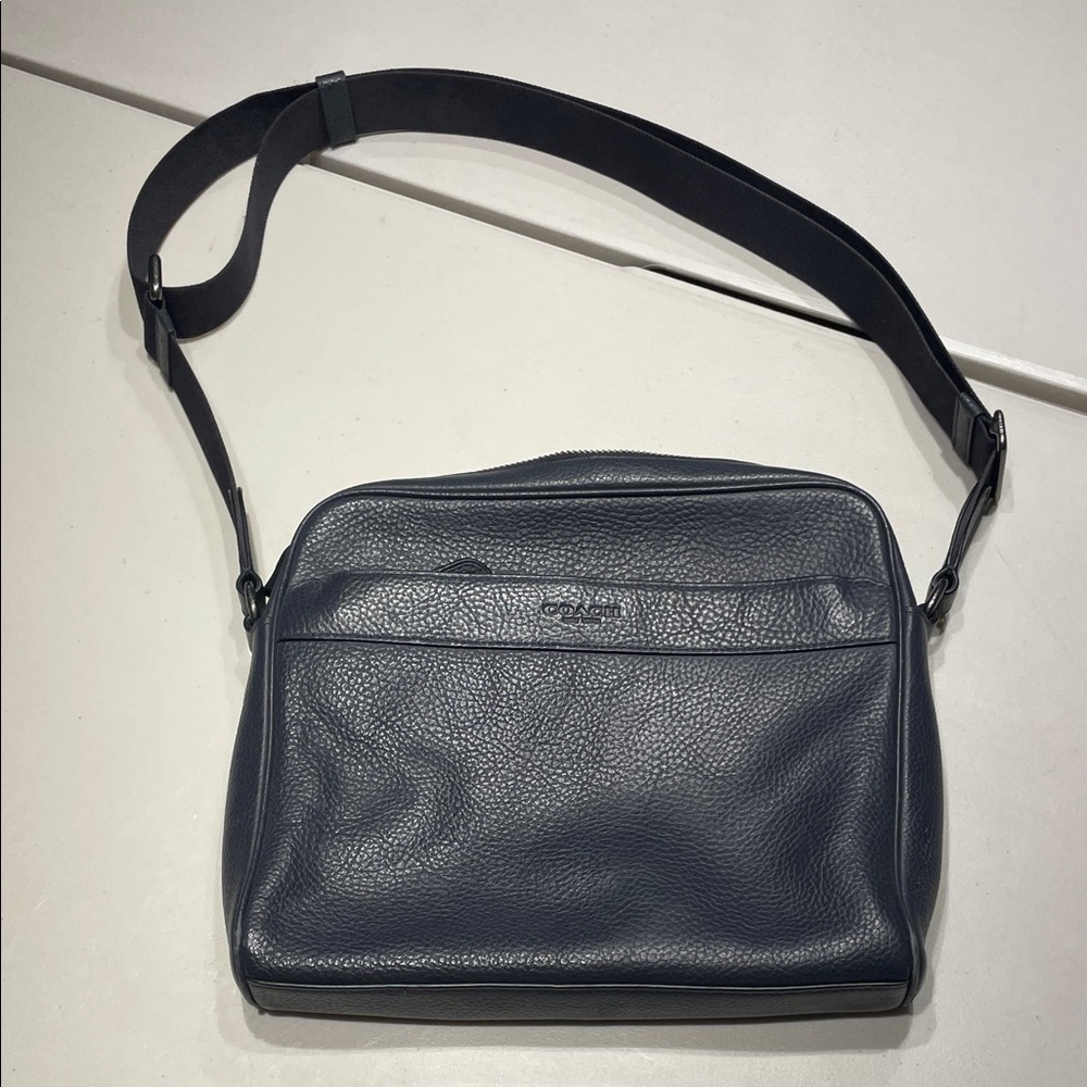 The Charles Camera Bag: Effortless Style in Blue Pebble Leather